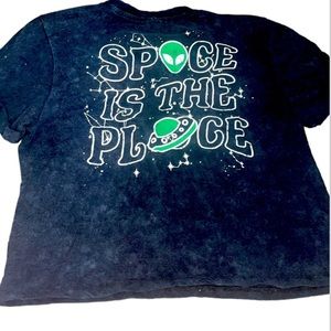 Space Aliens T-shirt black Cropped baby tee graphic embroidered Y2K 90's